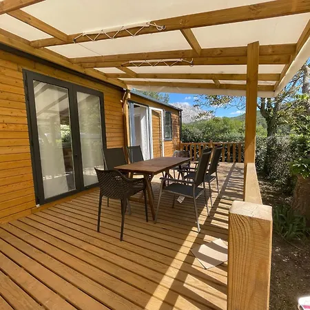 Camping Sainte Victoire Beaurecueil Exterior foto