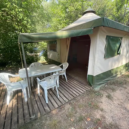 Camping Sainte Victoire Beaurecueil Exterior foto